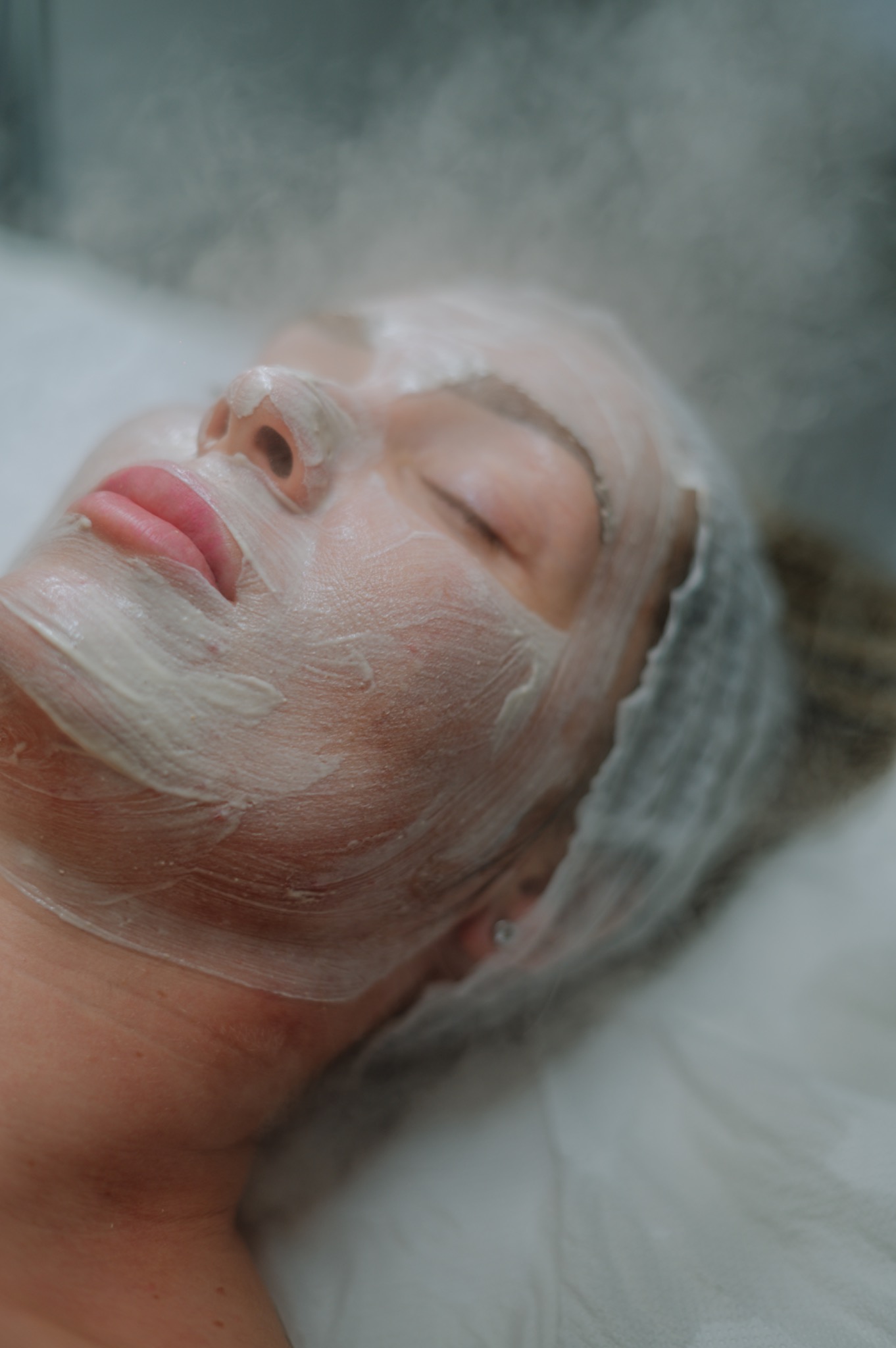 Trattamento viso con vapore