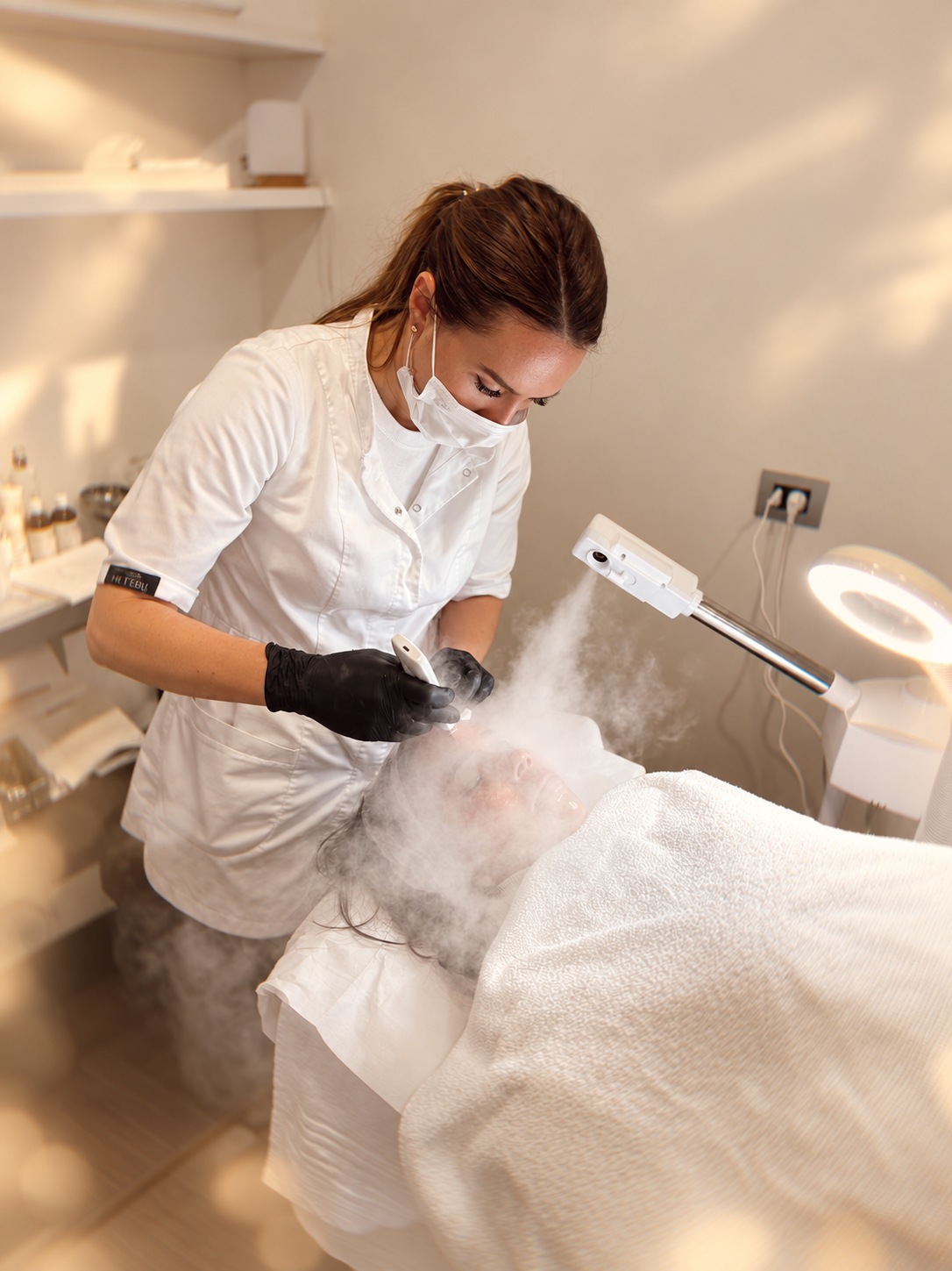 Elena in cabina · trattamento viso